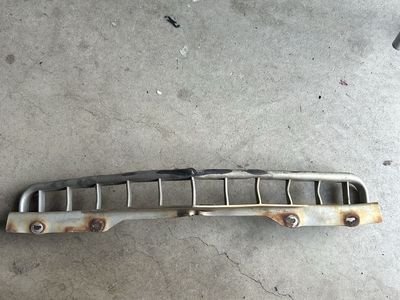 1977-1979 Thunderbird lower front bumper grille