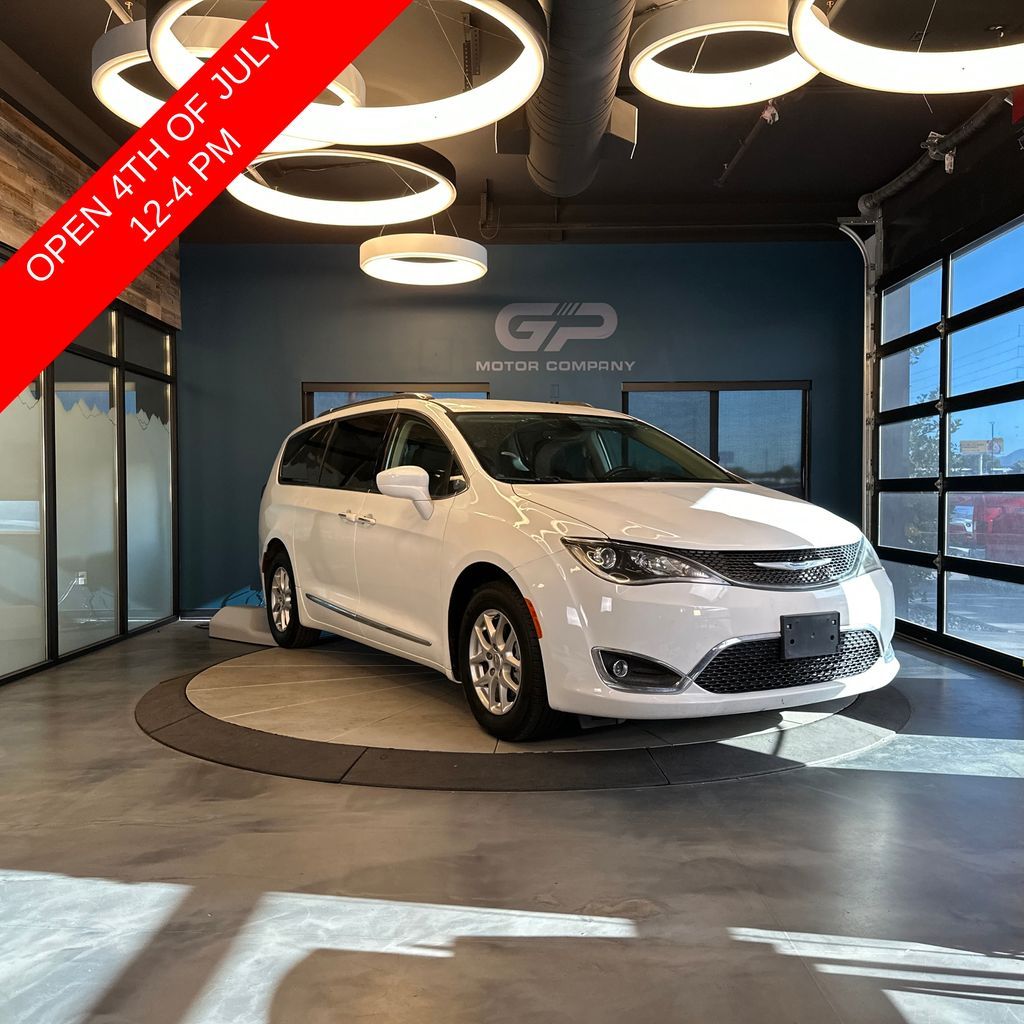 2020 Chrysler Pacifica Touring L