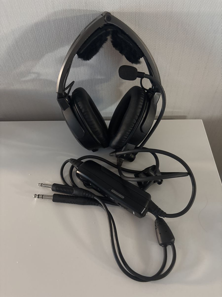 Bose A20 Bluetooth Aviation Headset