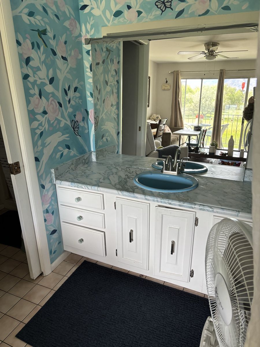 Free vanity mirror