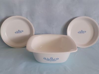 Vintage Corning Ware 9” Pie Plates and Dutch Oven Dishes