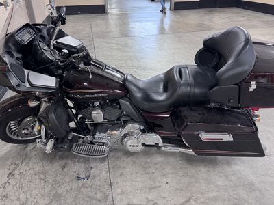 2011 HD Road Glide Ultra - excellent condition