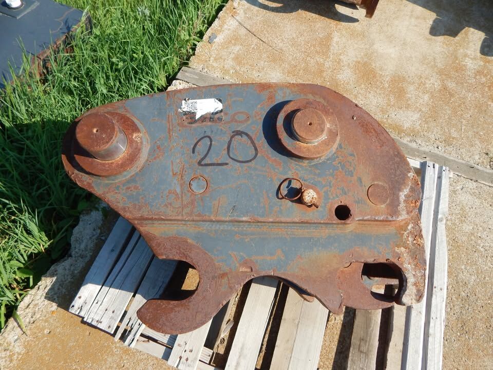 John Deere 240D/270D Quick Coupler