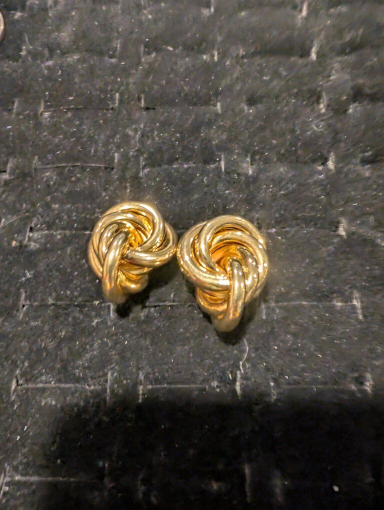 Gold Tone Knot Earrings