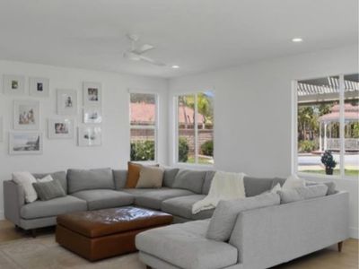 Large Gray Sectional Sofa Couch with Chaise and Ottoman - Spacious Living Room Seating