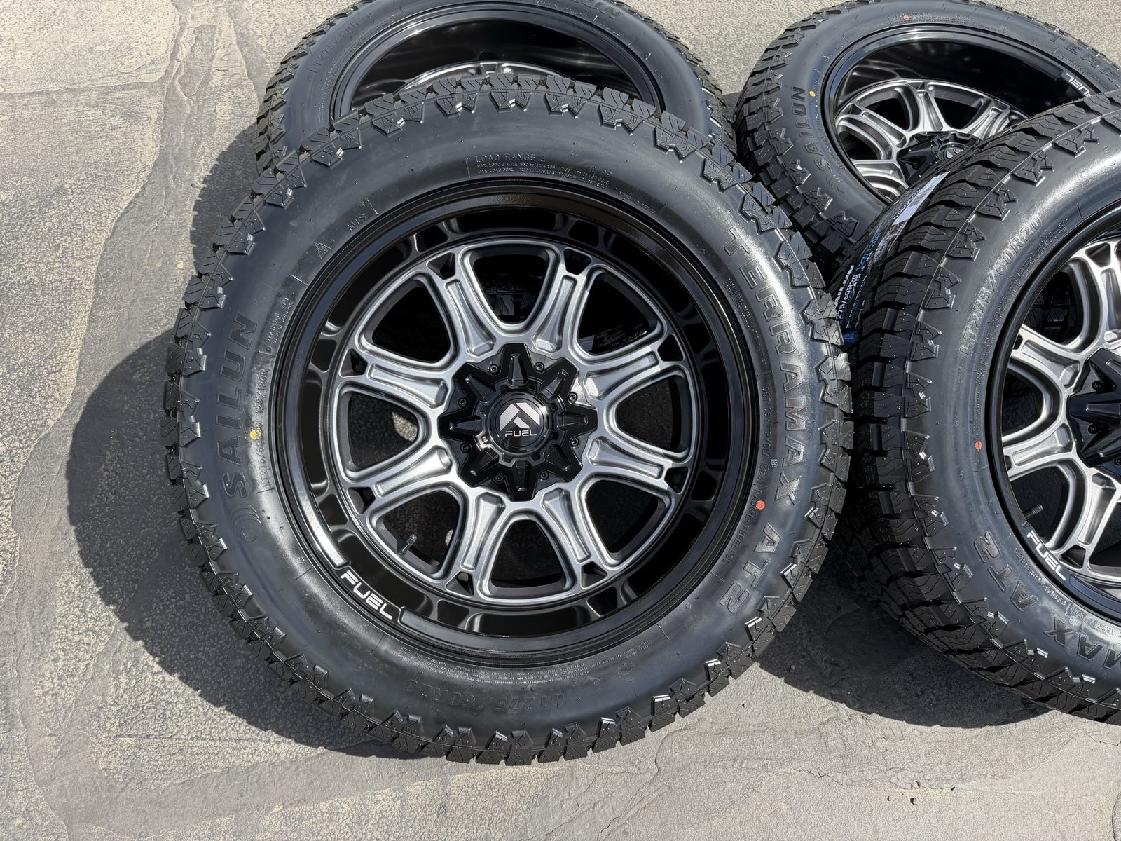 20” Fuel 20x10 6 lug 6x5.5 & 6x135 33” Sailun AT2 275/60R20 Chevy GMC Silverado 1500 Toyota Tacoma