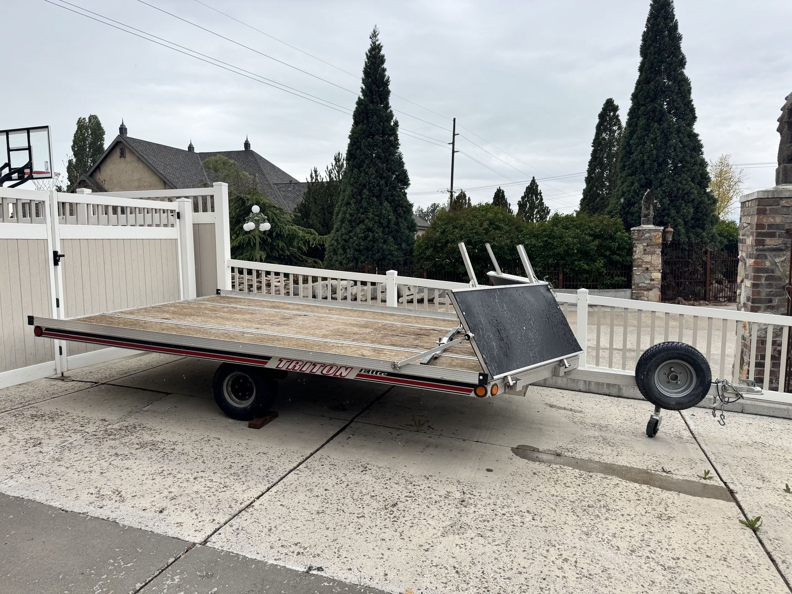 2018 Aluminum Triton Elite Trailer (12VR-101)