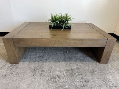 COSTCO PIKE & MAIN 55 INCH COFFEE TABLE