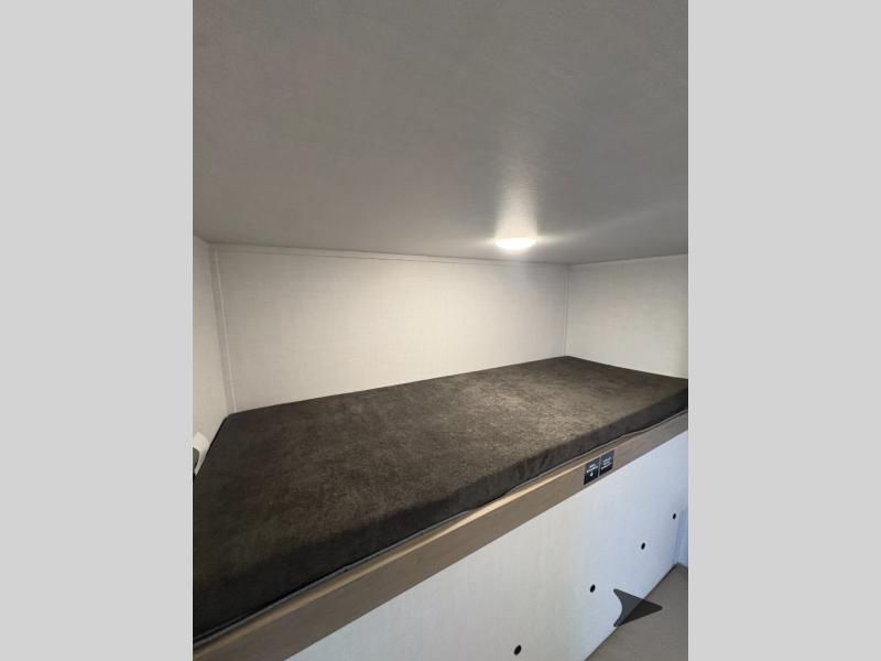 Main image 27