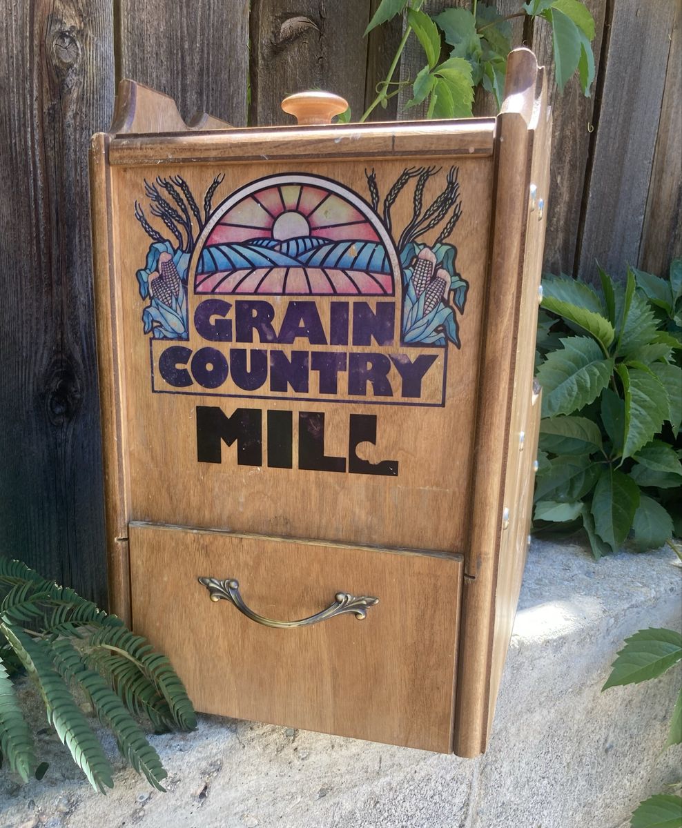 Vintage Grain Country Mill Dayton Motor Wheat Grinder NOS