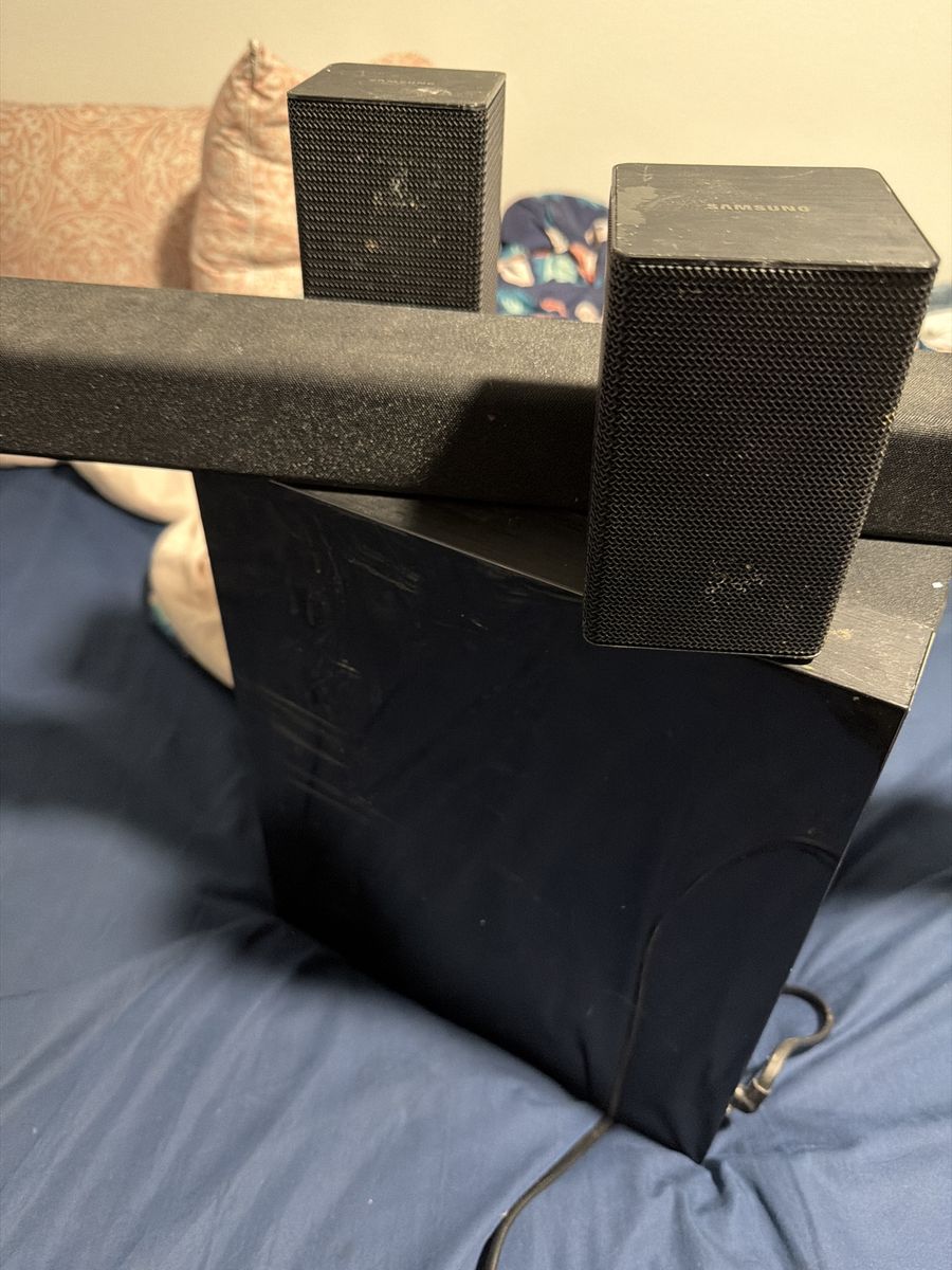 Samsung surround bar/ subwoofer and small speakers
