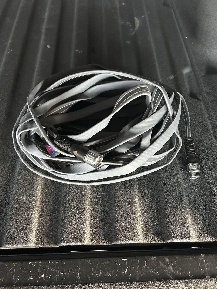 Flexible/deflatable water hose