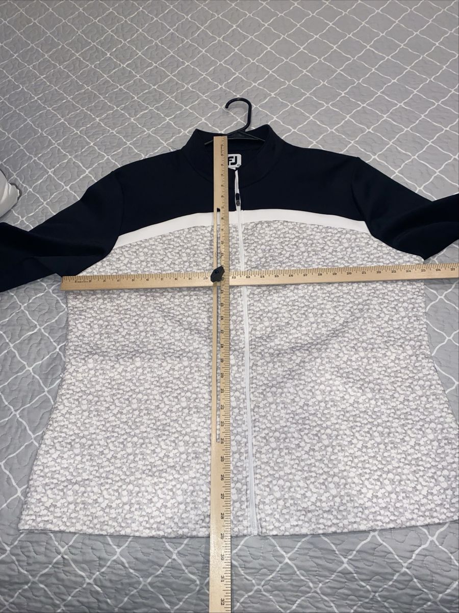 Main image 5