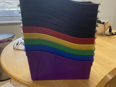 Toy buckets