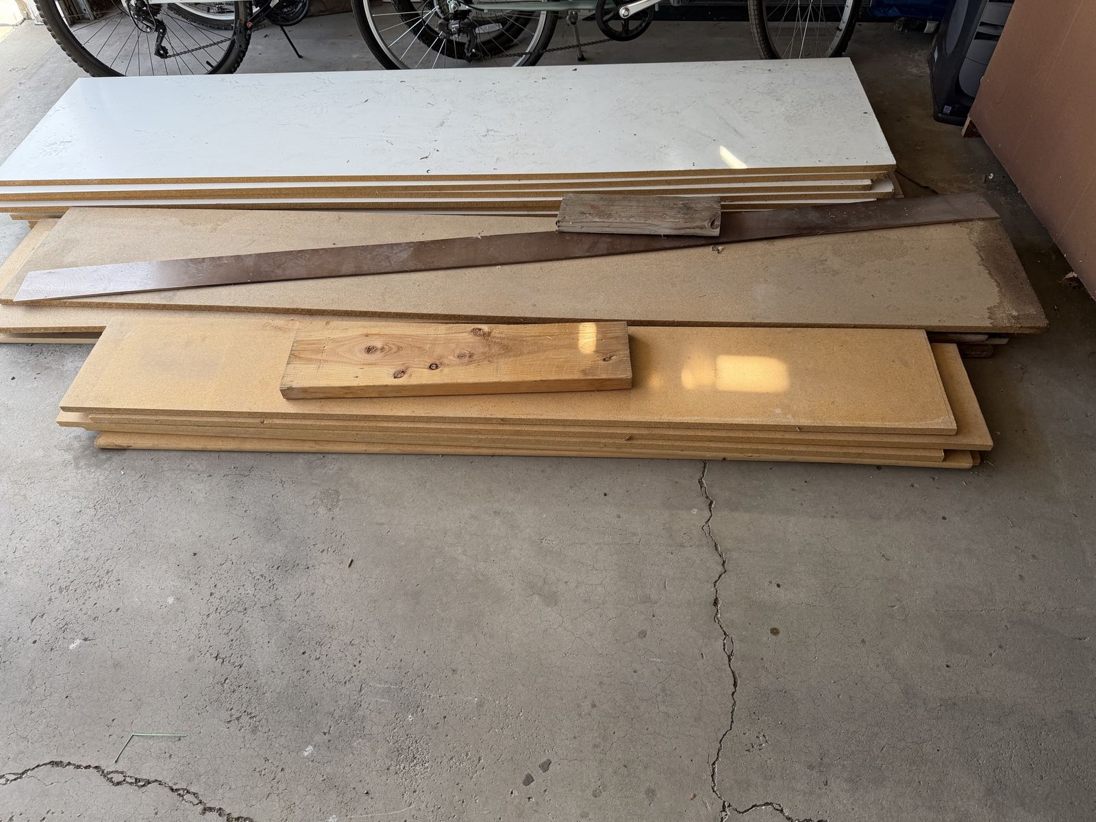 Main image 3