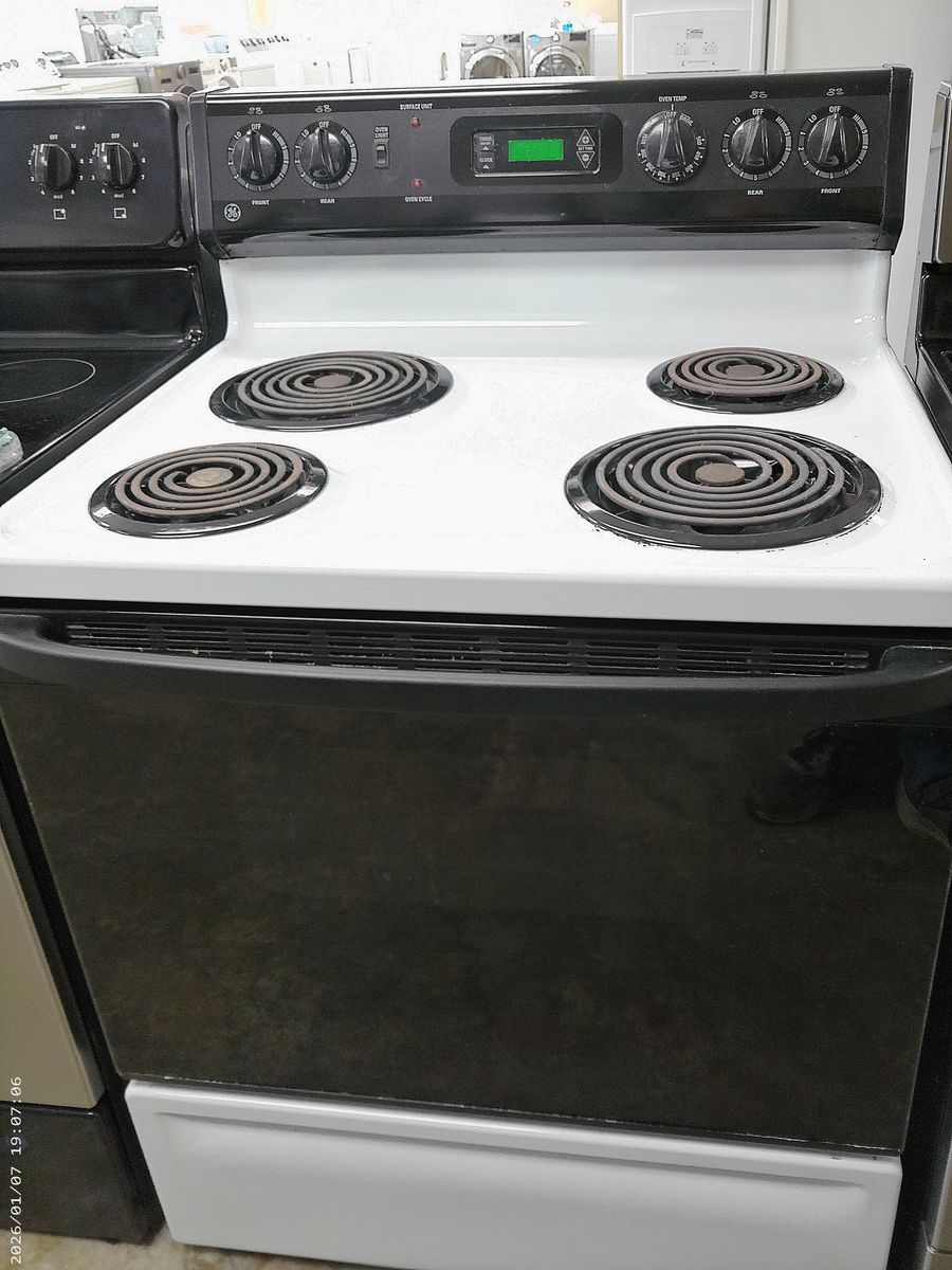 Guaranteed Electric Stove~Works Great~90 Day Guarantee