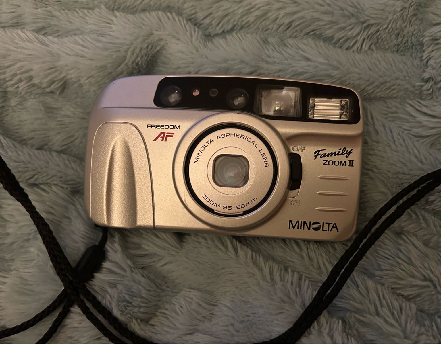 Minolta Freedom Family Zoom II 35-60mm AF Film Camera - Vantage Point & Shoot. In Great Condition Was My Mother’s. Cash Only
