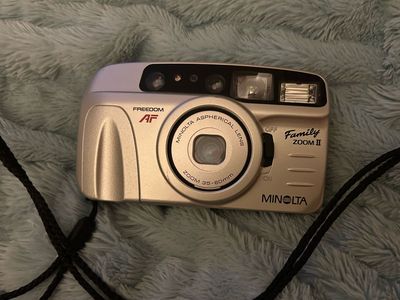 Minolta Freedom Family Zoom II 35-60mm AF Film Camera - Vantage Point & Shoot. In Great Condition Was My Mother’s. Cash Only