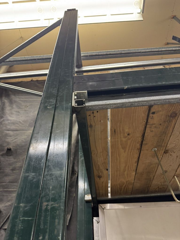 Main image 7