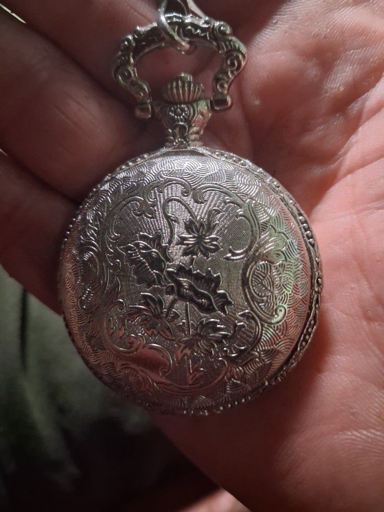 Main image 3