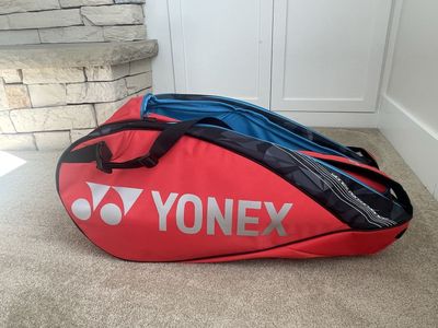 Brand New Yonex 9pcs Pro Racquet Bag