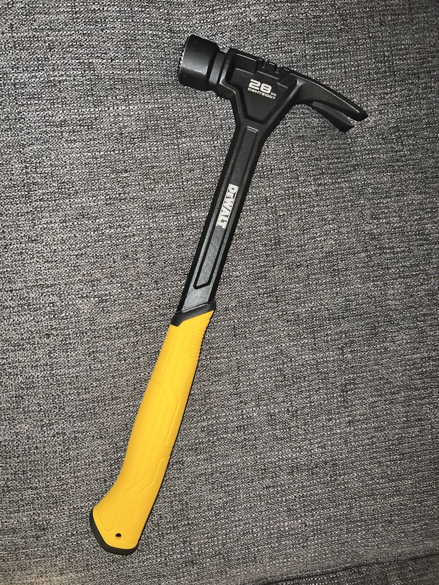 New Dewalt 28oz Milled Face Hammer