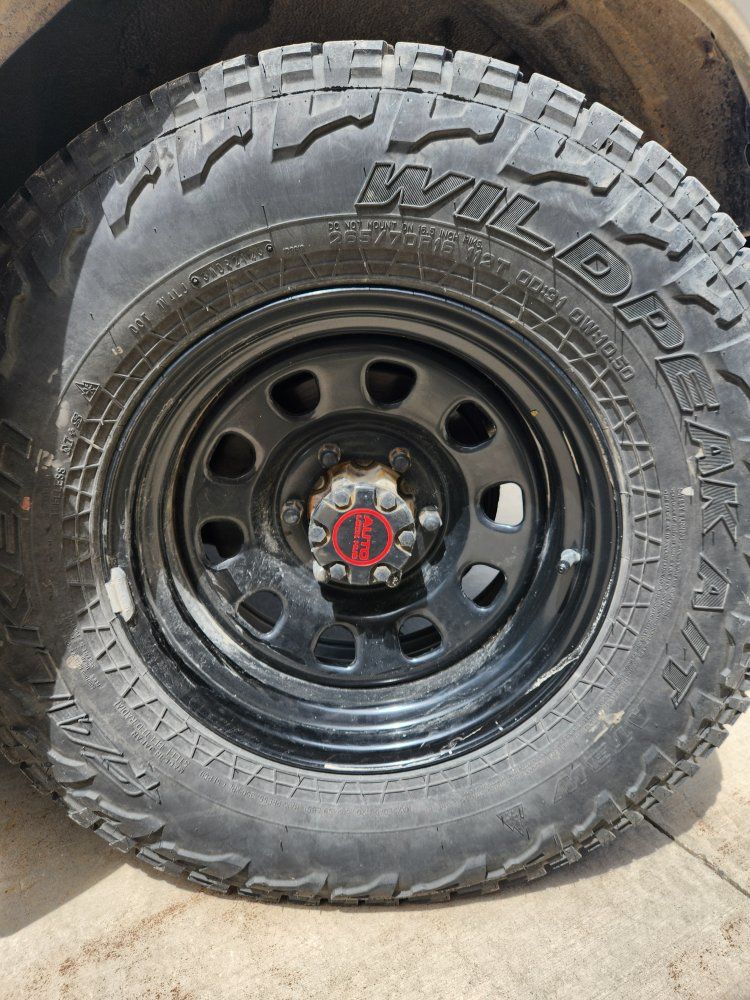 Main image 3