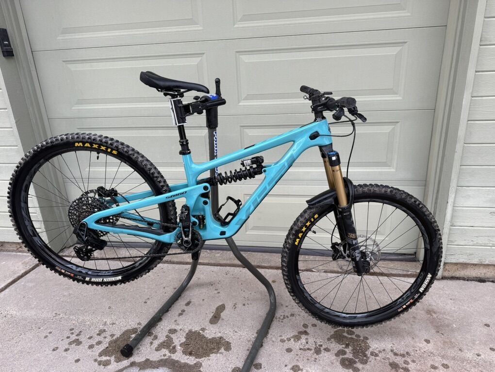 2024 Yeti SB160 T3 Medium