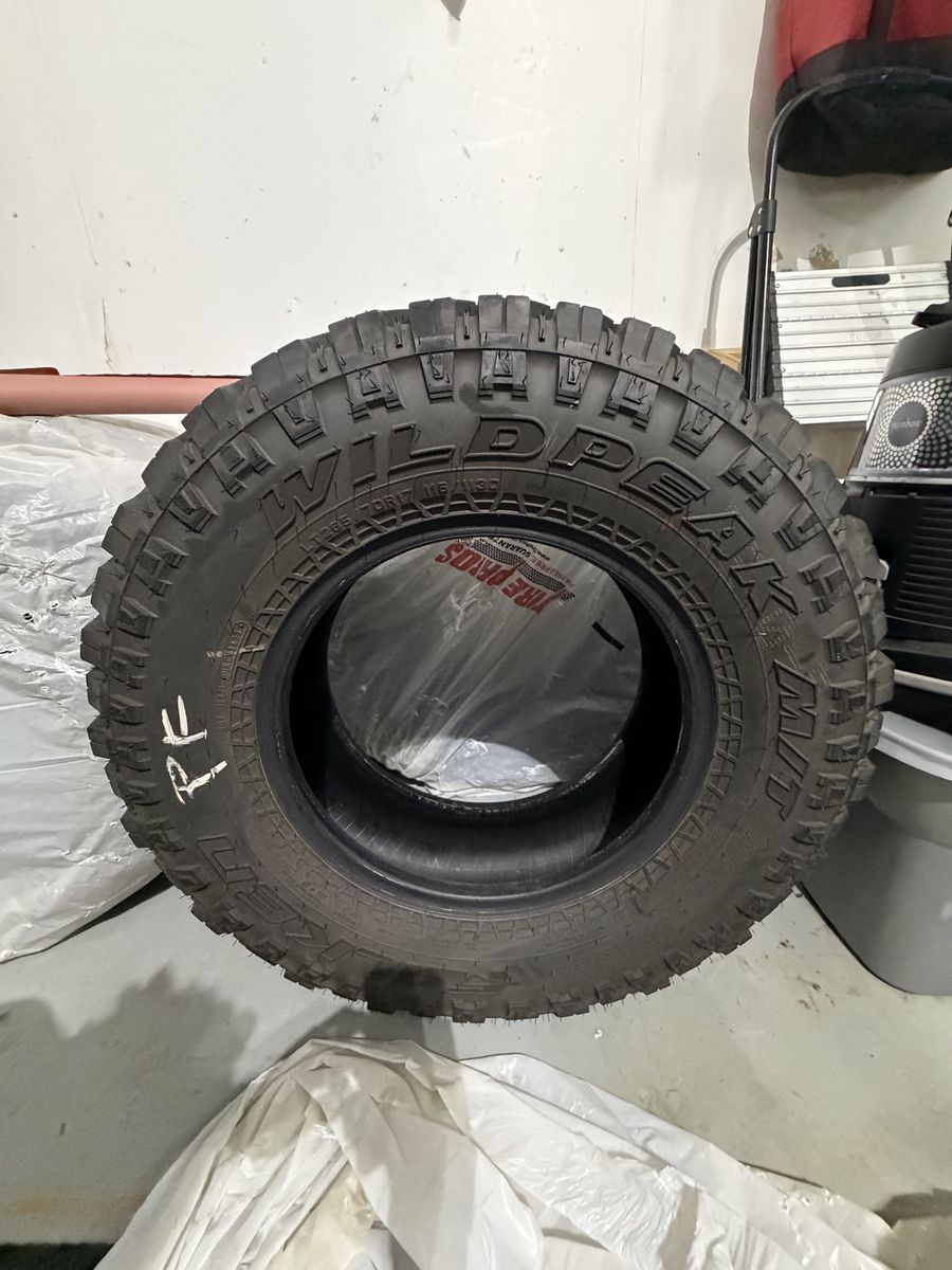 Falken Wildpeak M/T Tire LT285/70R17
