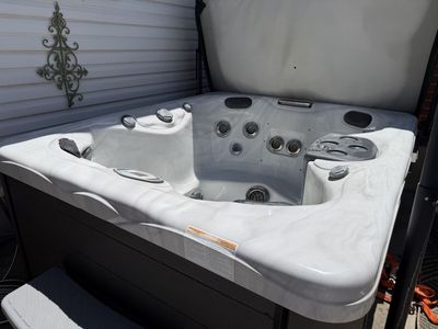 Michael Phelps Legend Series Master Spas Hot Tub Twilight 5-Person Spa