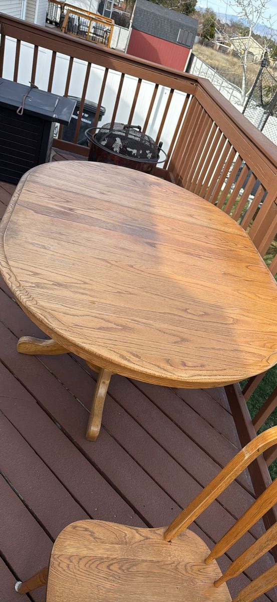Oak Table With 4 Chairs
