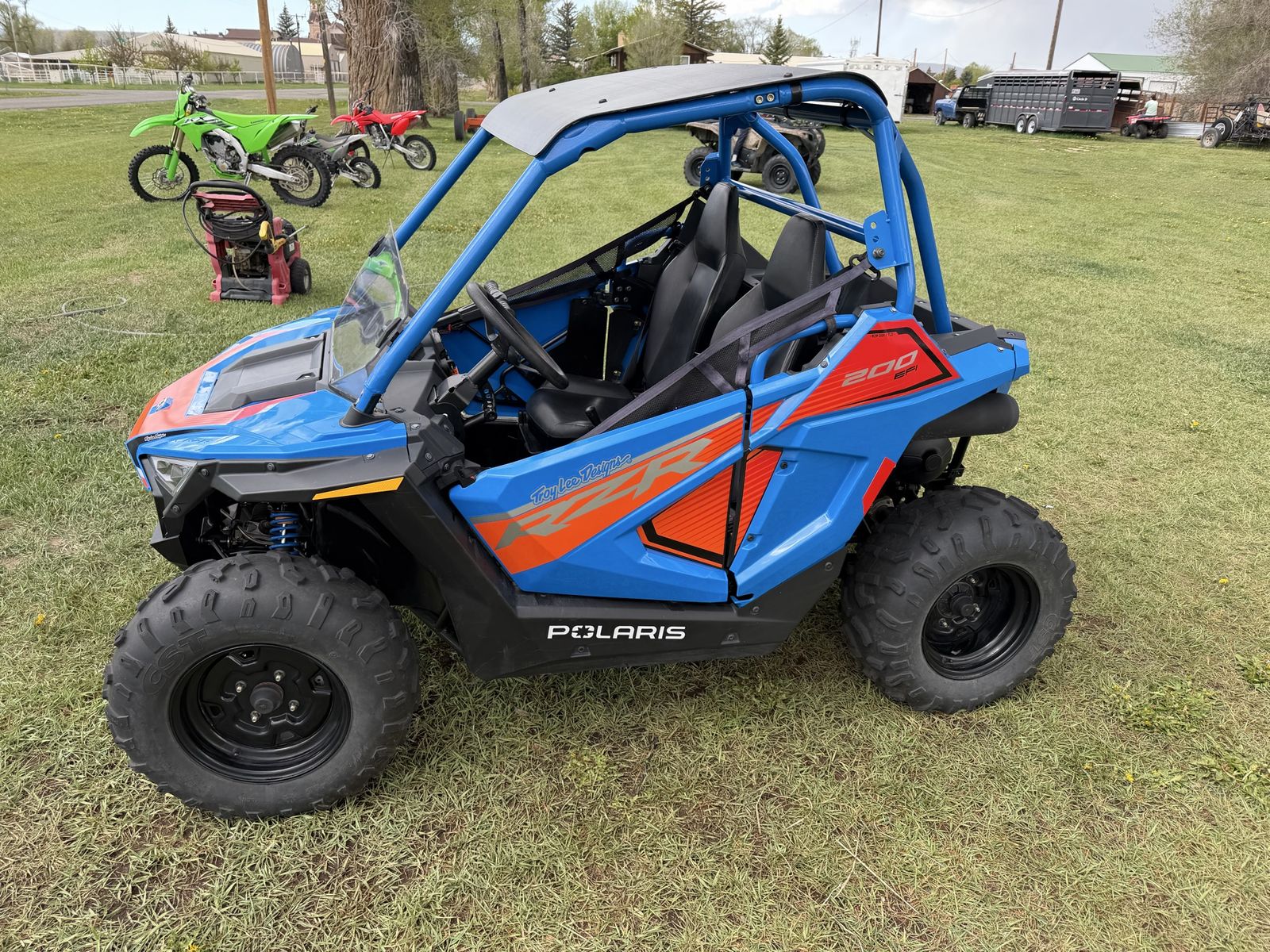 2023 RZR  200