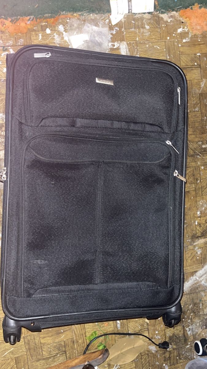 Main image 3