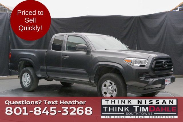 2022 TOYOTA TACOMA SR