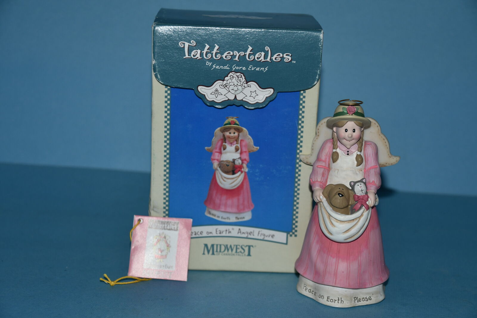 VINTAGE 2000 CHRISTMAS "PEACE ON EARTH" MIDWEST ANGEL FIG ~ TATTERTALES ~ 5"