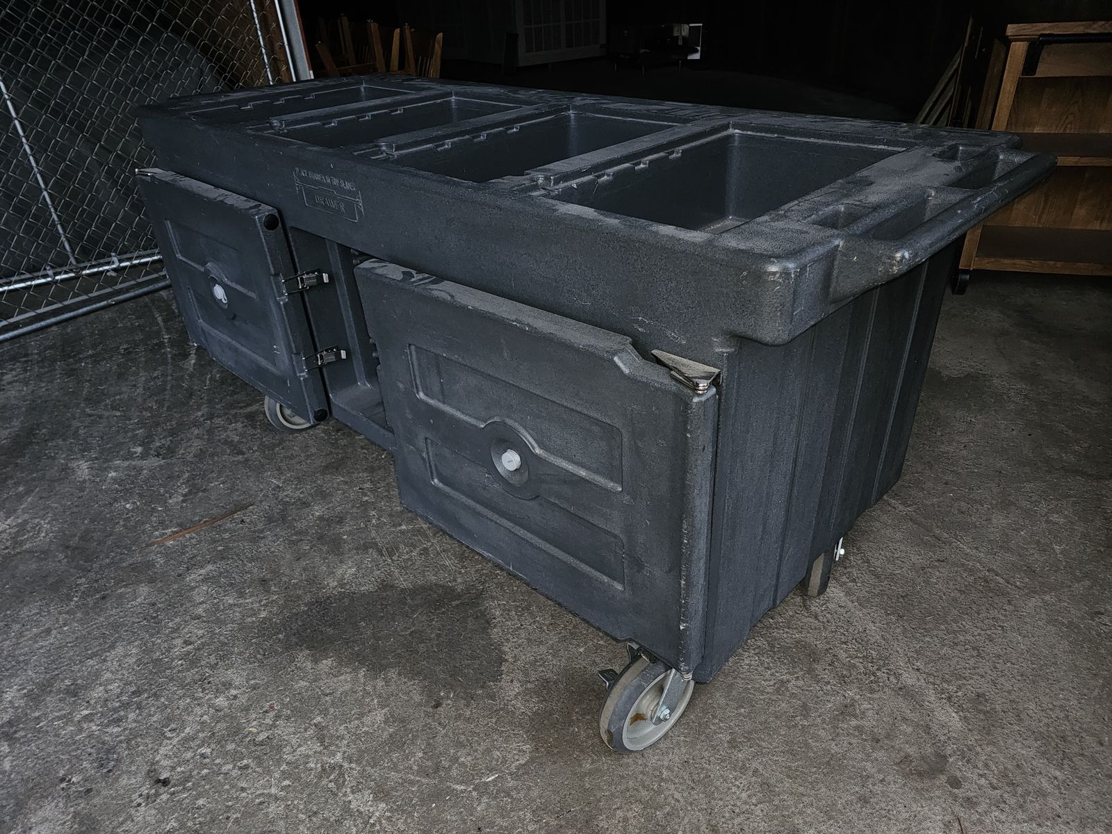 Main image 4