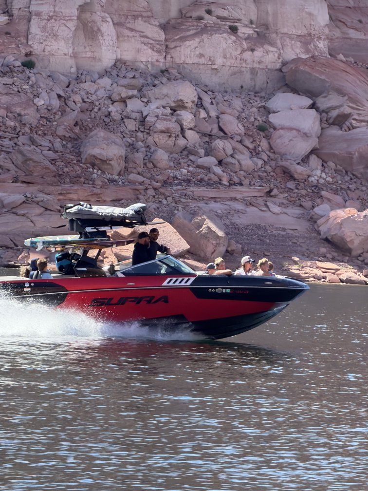 2016 Supra SA 400 Wakeboard / Surf Boat