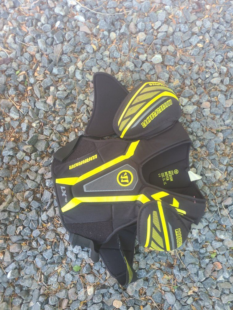 adult medium hockey chest pads