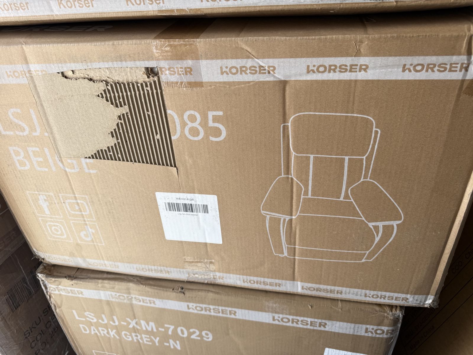 Korser LSJ-XM-7029 Manual Recliner Chair in Beige - New in Box