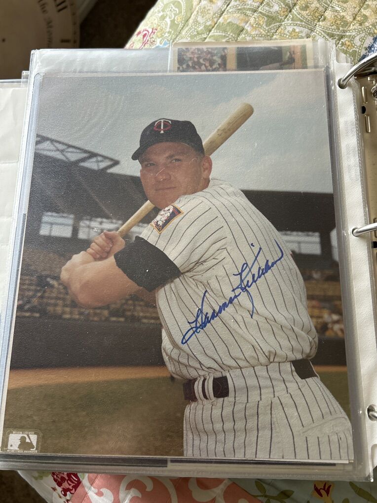Harmon  Killebrew Autograph 8x10 Baseball Auto