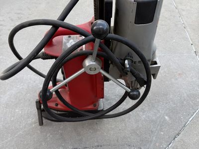 Milwaukee Mag Base drill