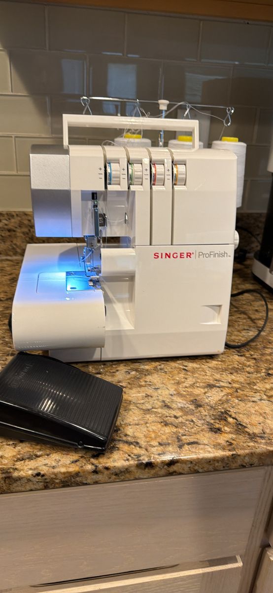 Singer serger machine