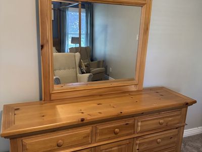 Solid Pine Wooden Dresser with Detachable Mirror and Cabinet Storage