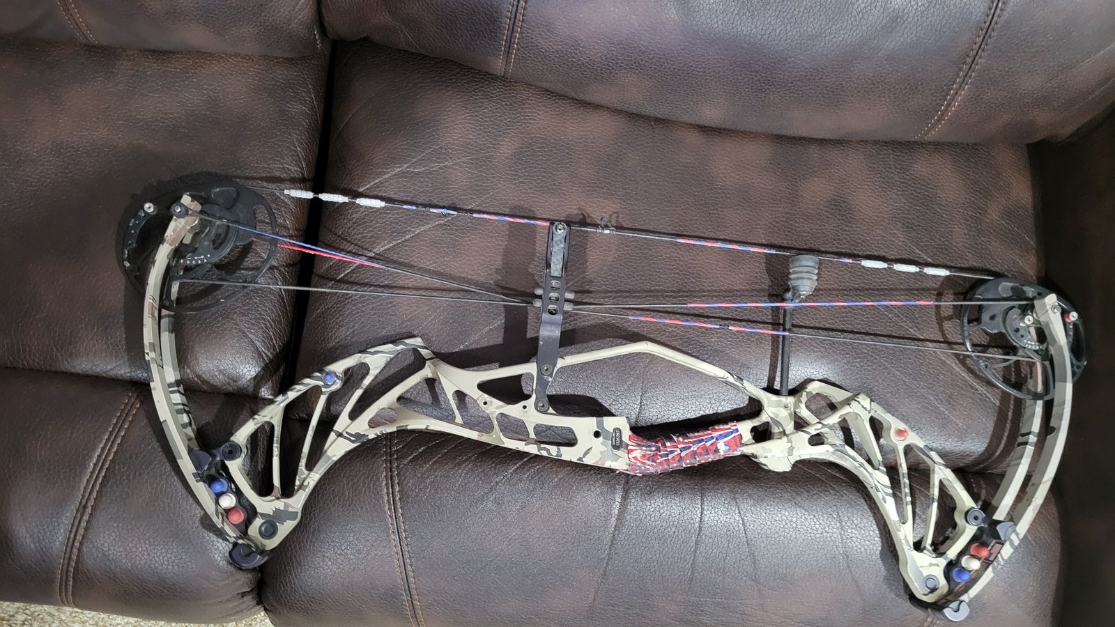HOYT PRO DEFIANT