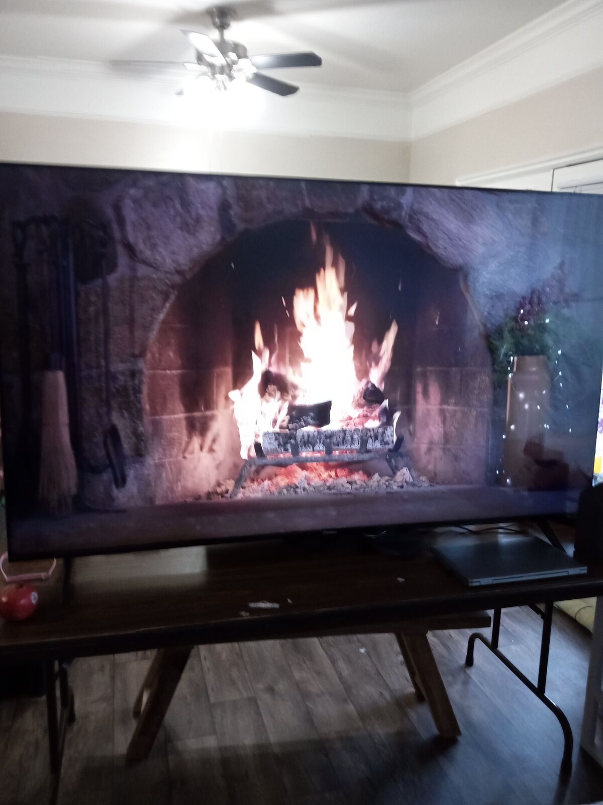 75 inch smart streaming gaming or home theater Roku TV with remote