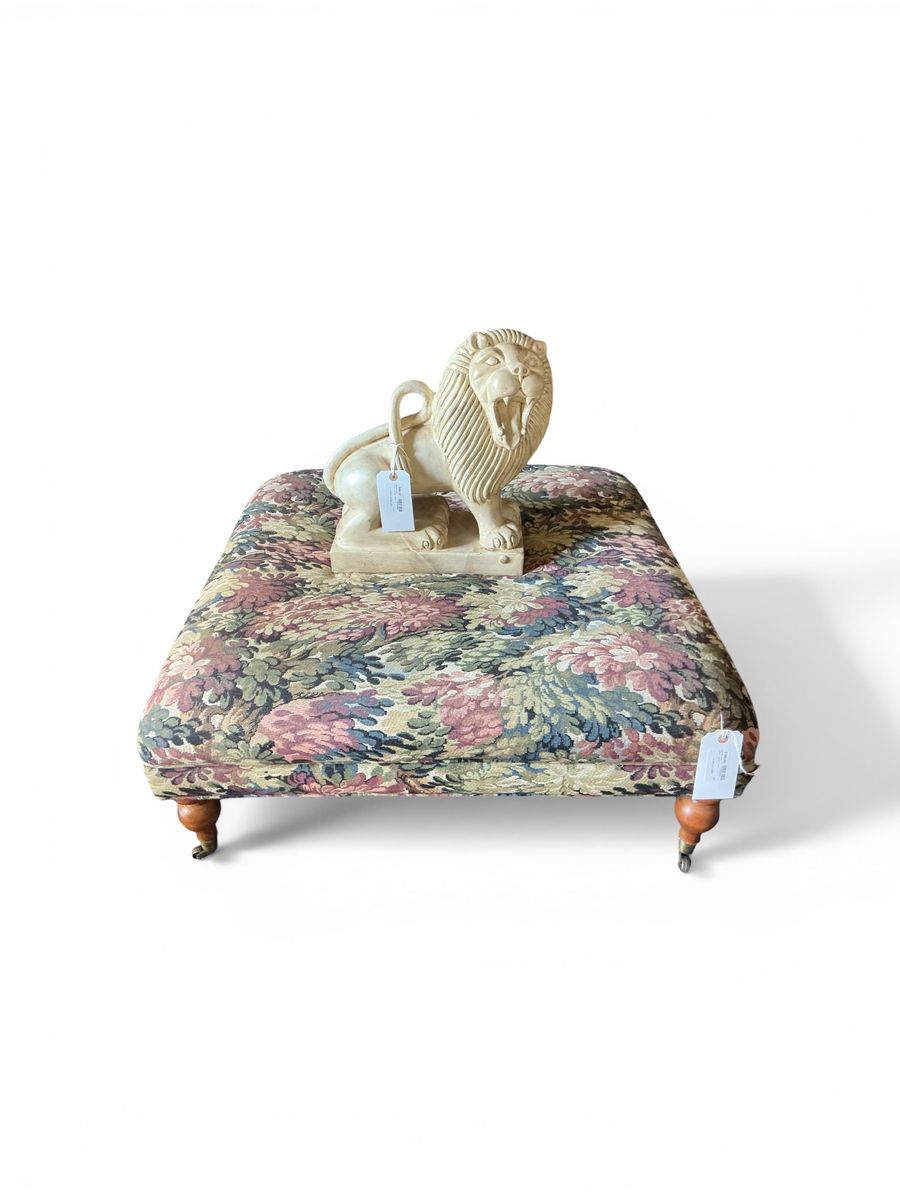 Floral Ottoman Ceramic Lion