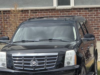2011 Cadillac Escalade ESV Luxury