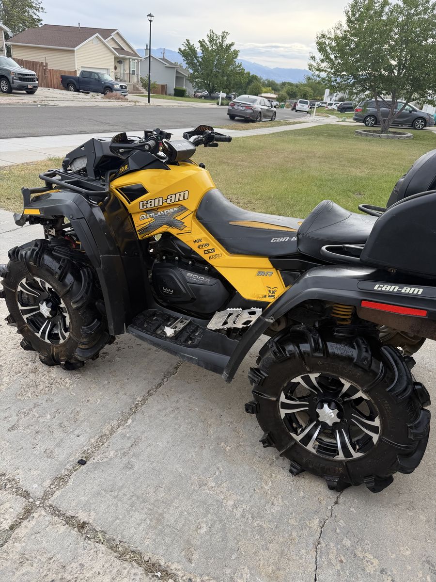 2011 CanAm outlander XMR 800 R