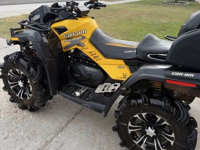 2011 CanAm outlander XMR 800 R