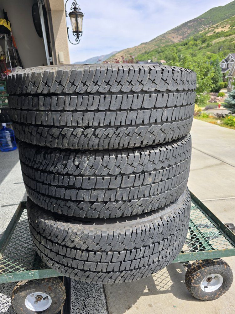 275 70 18 Michelin LTX AT2 Tires